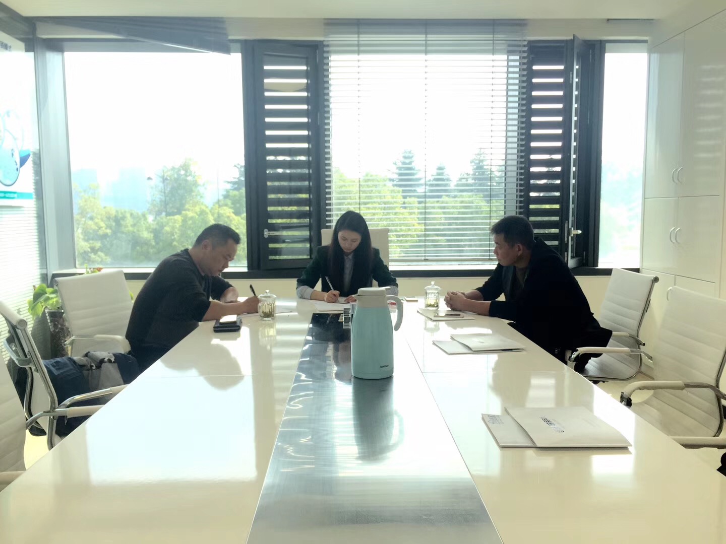 熱烈祝賀夏總、謝總簽約創(chuàng)綠家常德市縣級代理！