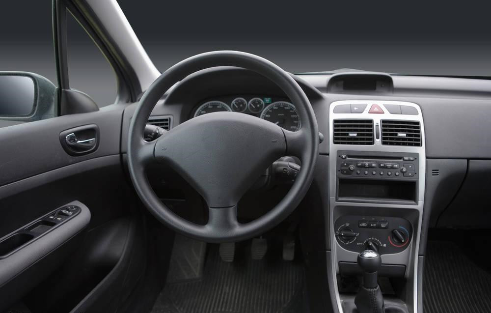 新車甲醛需謹(jǐn)慎 烈日當(dāng)空，甲醛治理迫在眉睫