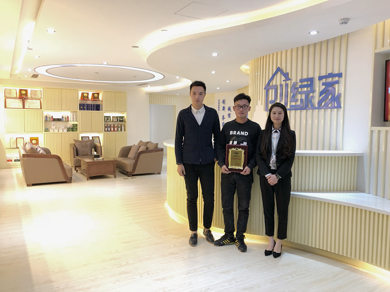 熱烈祝賀龍總、趙總簽約創(chuàng)綠家南京市區(qū)級代理！