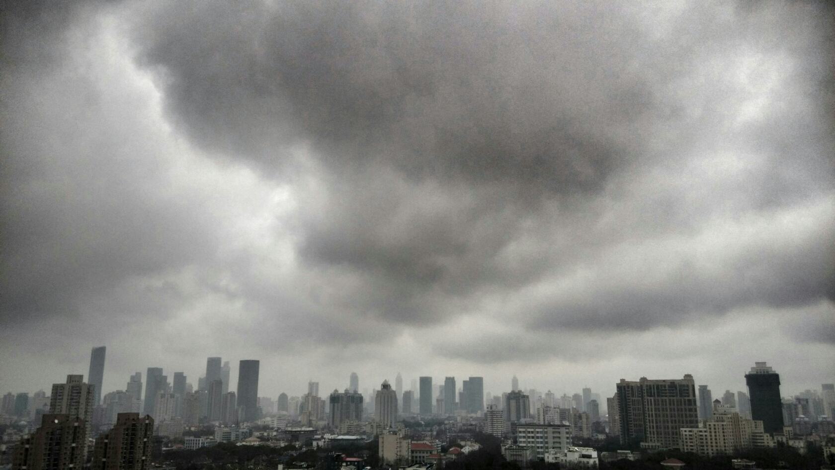 為什么出現(xiàn)霧霾天氣，霧霾治理的措施有哪些