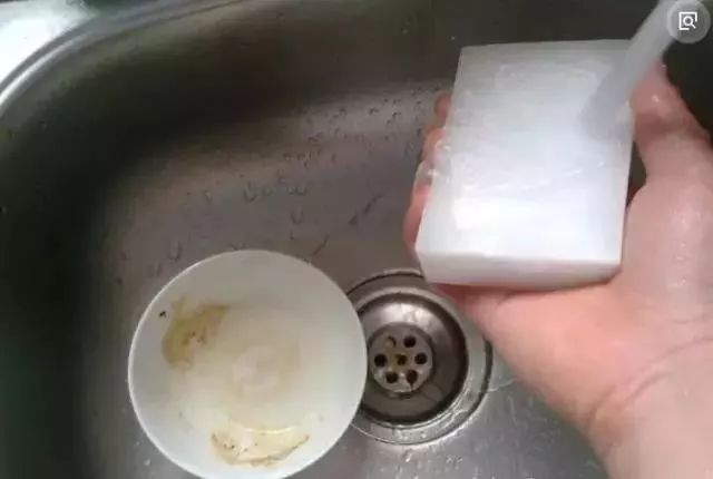 廚房去污神器“魔術(shù)擦” 竟然甲醛超標(biāo)！ 你家有嗎？