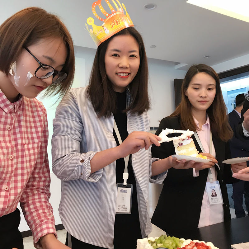 【4月生日會】業(yè)務很硬核，而我們只是甜美小公舉
