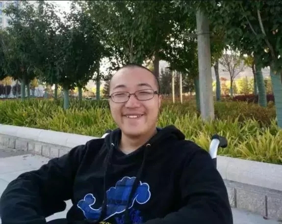 青春是用來奮斗的，除甲醛的青春最美麗！