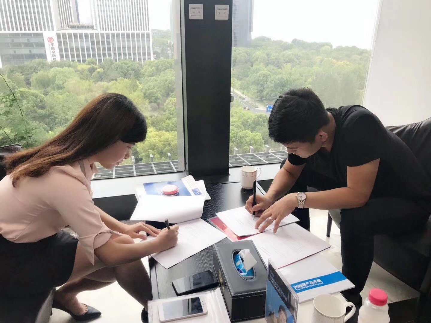 熱烈祝賀劉總簽約創(chuàng)綠家天津市區(qū)級(jí)代理！