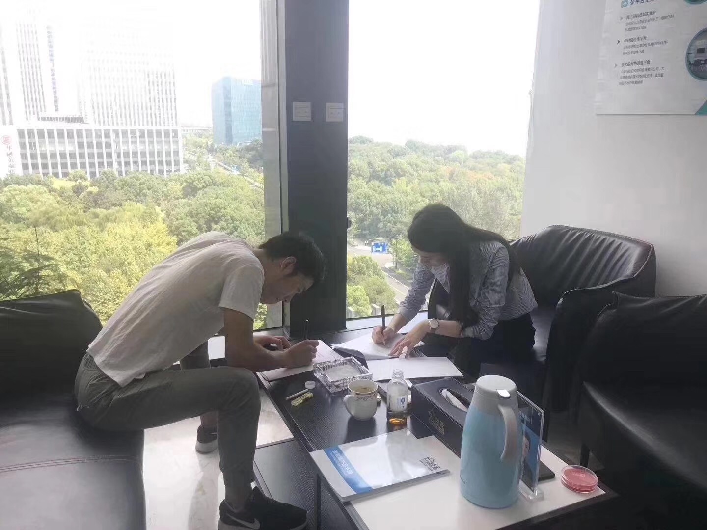 熱烈祝賀苗總簽約創(chuàng)綠家河南省市級(jí)代理！