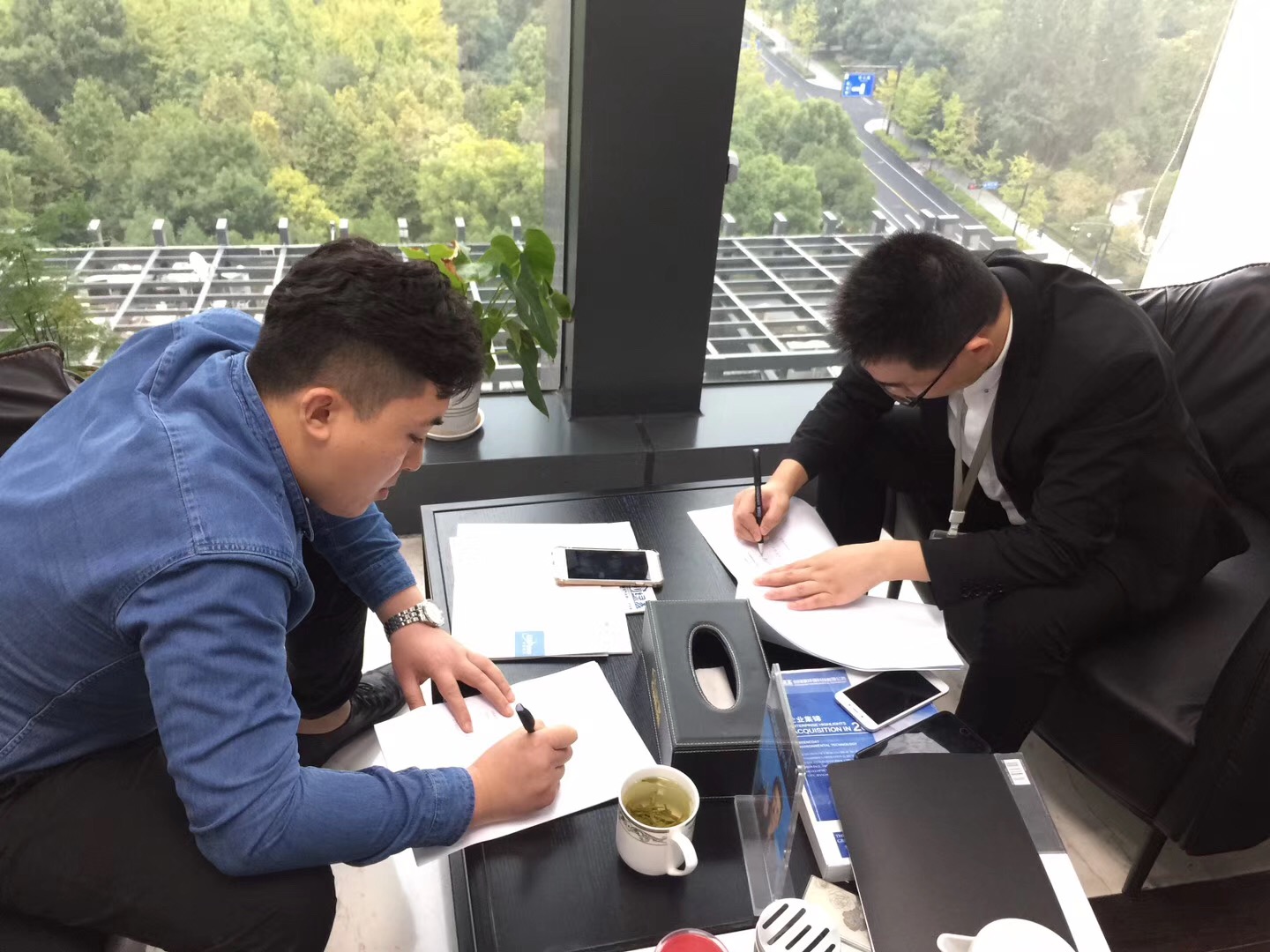 熱烈祝賀商總簽約創(chuàng)綠家烏魯木齊市區(qū)級(jí)代理！