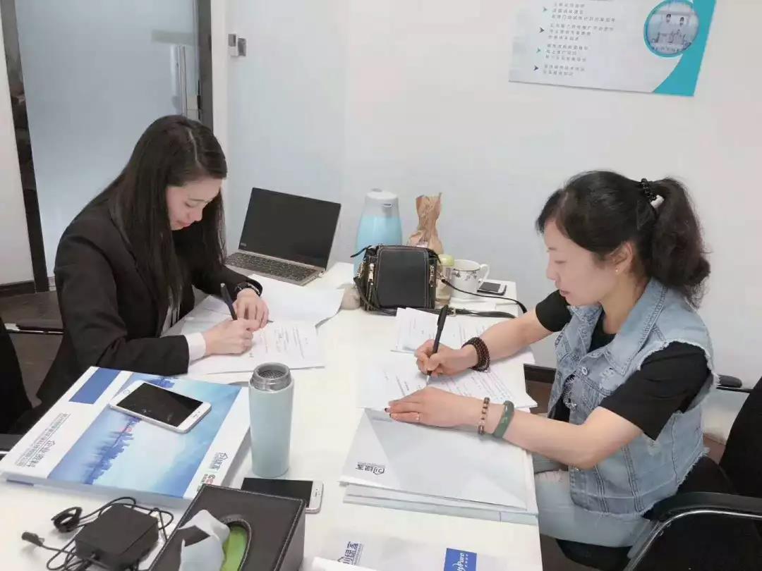 熱烈祝賀楊總簽約創(chuàng)綠家綿陽市區(qū)級代理！