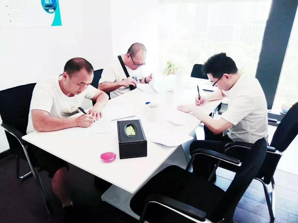 熱烈祝賀曾總簽約創(chuàng)綠家江西省贛州市縣級代理！