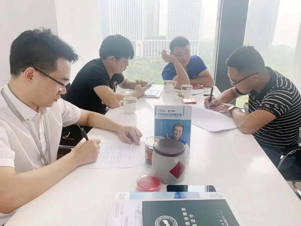 熱烈祝賀殷總簽約創(chuàng)綠家江西省南昌市區(qū)級代理！