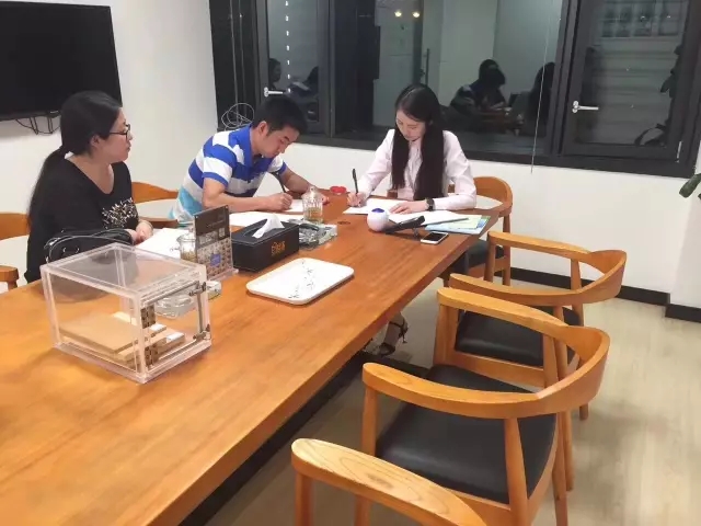 熱烈祝賀南昌經(jīng)濟(jì)開發(fā)區(qū)徐總、聶總夫婦簽約創(chuàng)綠家！